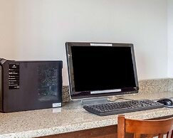 Econo Lodge University