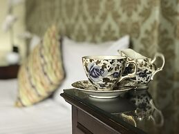 The Club House Hotel