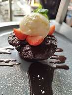 The Club House Hotel