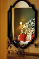 The Club House Hotel