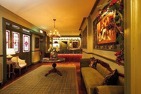 The Club House Hotel