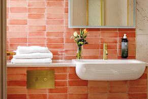 The Club House Hotel