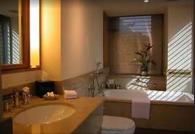 Taj Wellington Mews Luxury Residences