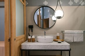 Novus Giri Resort & Spa