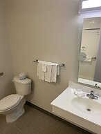 Motel 6 Saskatoon, SK