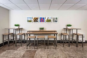 Motel 6 Saskatoon, SK