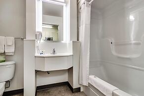 Motel 6 Saskatoon, SK
