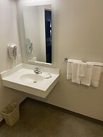 Motel 6 Saskatoon, SK