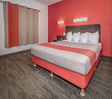 Motel 6 Saskatoon, SK