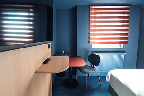 Ibis Styles Charleroi Airport Aero44