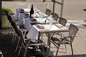 Ibis Styles Charleroi Airport Aero44