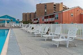 Executive Keys Condominiums on the Beach