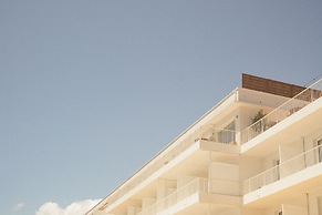 Les Roches Rouges, a Beaumier hotel