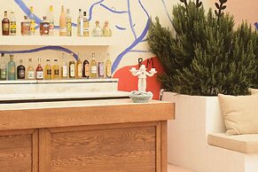 Les Roches Rouges, a Beaumier hotel