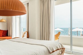 Les Roches Rouges, a Beaumier hotel