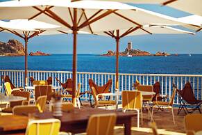 Les Roches Rouges, a Beaumier hotel