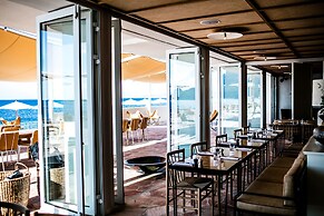 Les Roches Rouges, a Beaumier hotel