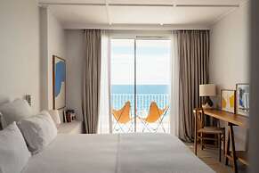 Les Roches Rouges, a Beaumier hotel