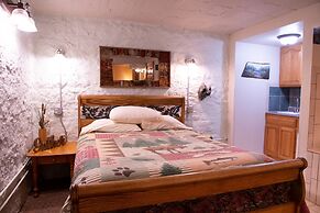 Stone Mill Hotel & Suites