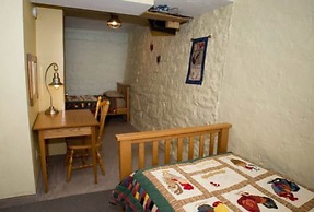 Stone Mill Hotel & Suites