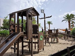 Atlantica Ocean Beach Resort