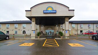Days Inn & Suites by Wyndham Thompson