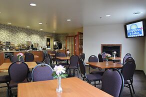 Days Inn & Suites by Wyndham Thompson