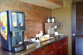 Recreation Inn & Suites