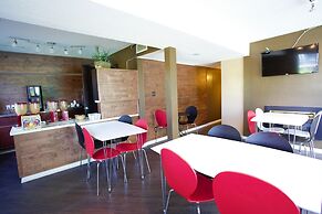 Recreation Inn & Suites