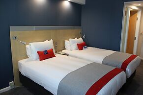 Holiday Inn Express Cardiff Airport by IHG