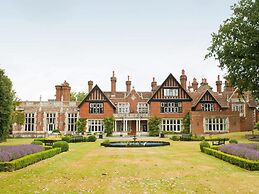 Macdonald Elmers Court Hotel