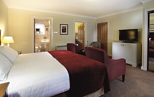 Macdonald Elmers Court Hotel