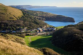 Lulworth Cove Inn