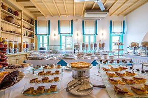 Poseidon Hotel & Suites