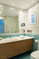 Poseidon Hotel & Suites