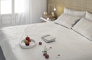 Poseidon Hotel & Suites