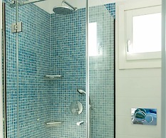 Poseidon Hotel & Suites