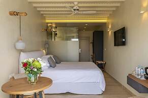 Poseidon Hotel & Suites