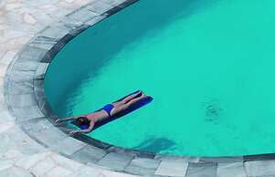 Poseidon Hotel & Suites