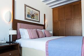 Poseidon Hotel & Suites