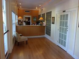 Marco Island Lakeside Inn