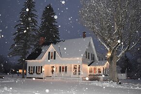 The Lincoln Inn & Restaurant At The Covered Bridge