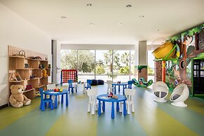 Falkensteiner Club Funimation Borik