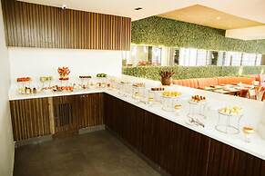 Pyramisa Suites Hotel Cairo