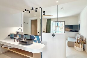 Paralos Kosta Alímia