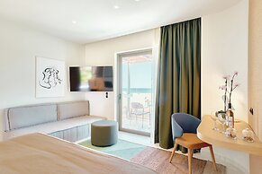 Paralos Kosta Alímia