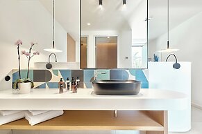 Paralos Kosta Alímia