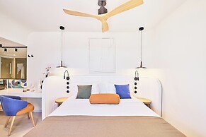 Paralos Kosta Alímia