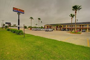 Deluxe Inn & Suites