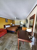 Deluxe Inn & Suites